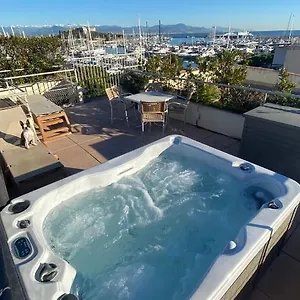 Penthouse Vue Et Jacuzzi Privé Appartement